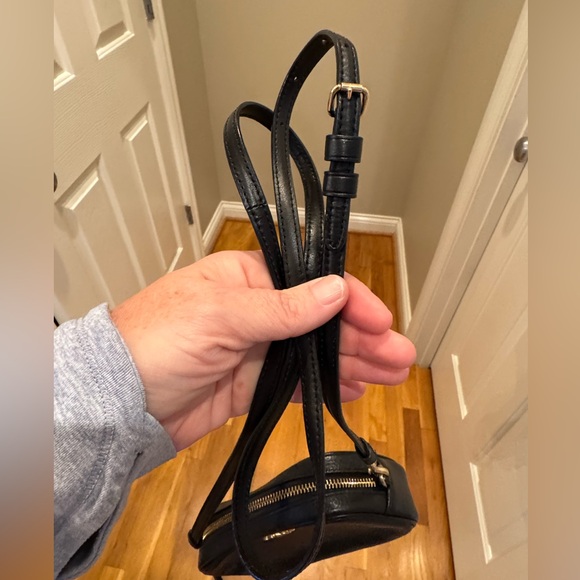 Coach - Mini Jamie Camera/Belt Bag - Black Pebbled Leather 2020- EUC - Picture 8 of 9